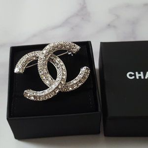 CHANEL CC White Crystals Silver Pin Brooch